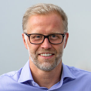  Dr. Karsten Schmidt